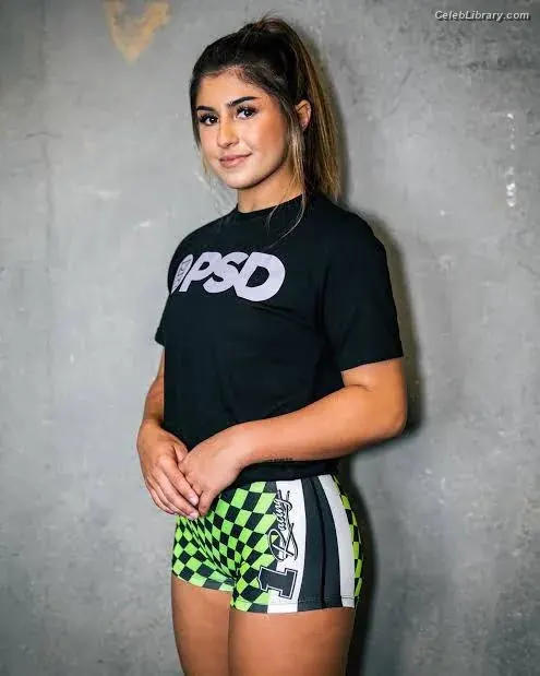 Hailie Deegan photo 24 of 61