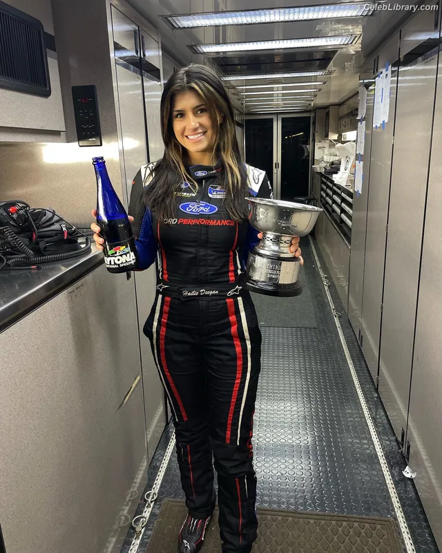 Hailie Deegan photo 10 of 62