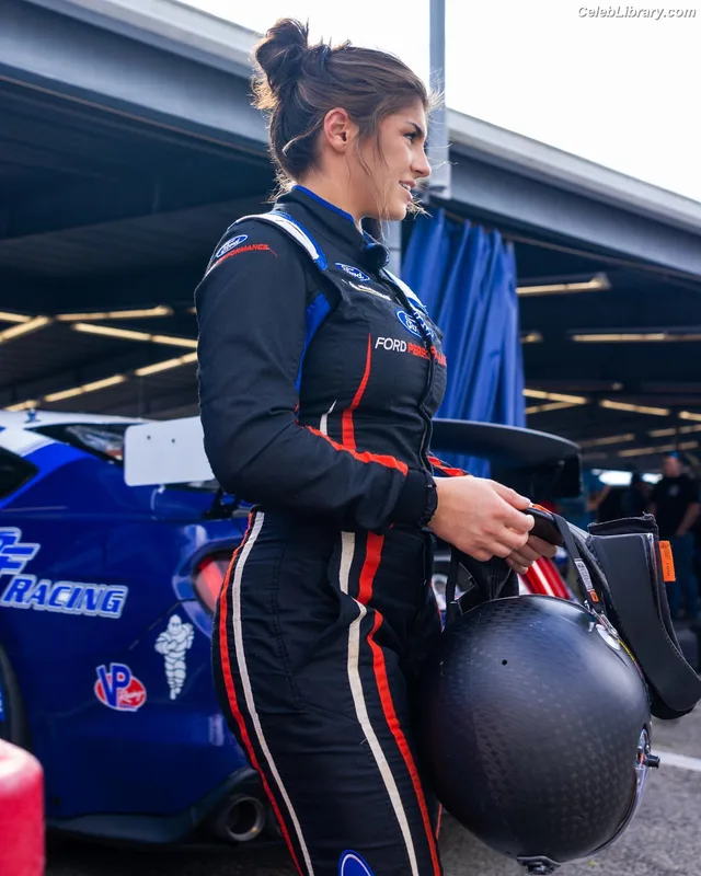 Hailie Deegan photo 11 of 62