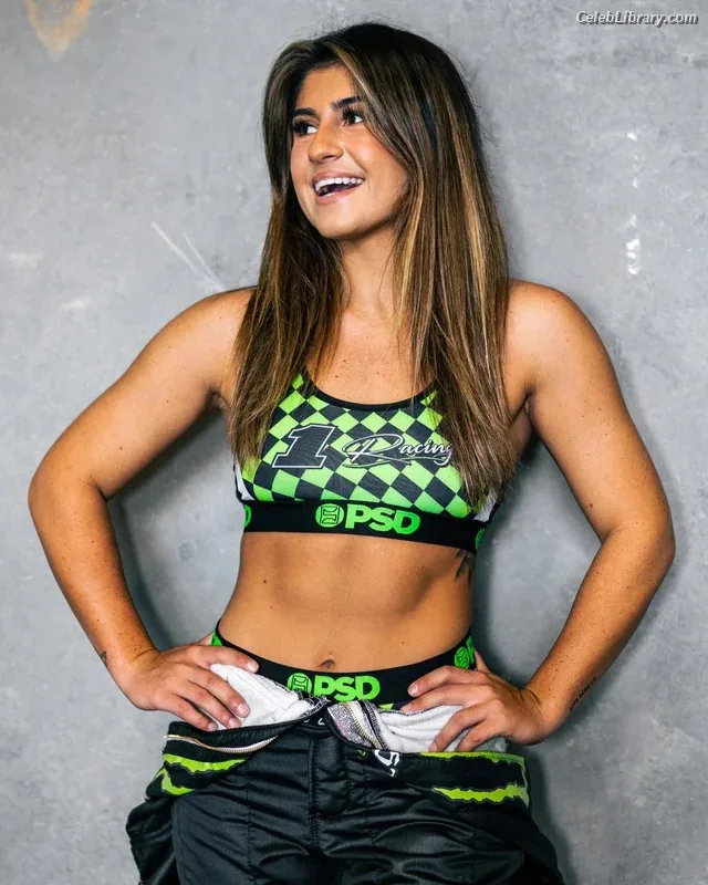 Hailie Deegan photo 16 of 62
