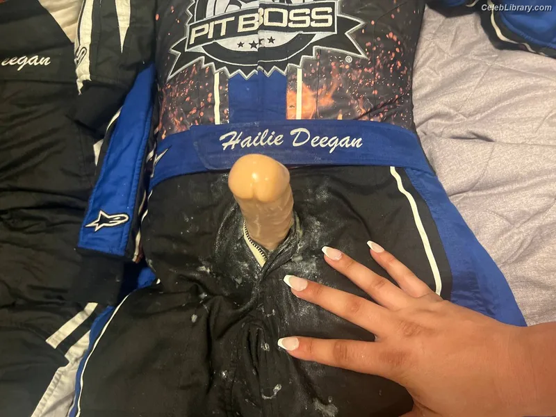Hailie Deegan photo 15 of 62