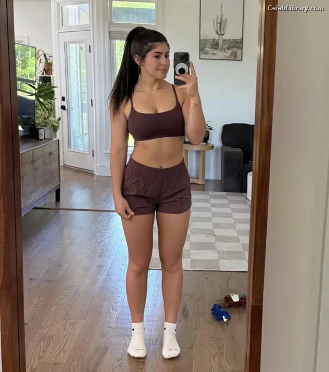 Hailie Deegan photo 18 of 62