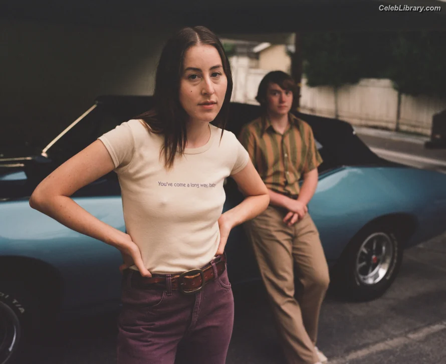 Haim Sisters photo 13 of 253