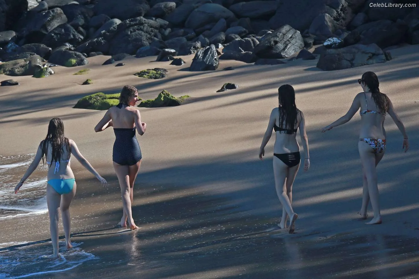 Haim Sisters photo 18 of 253
