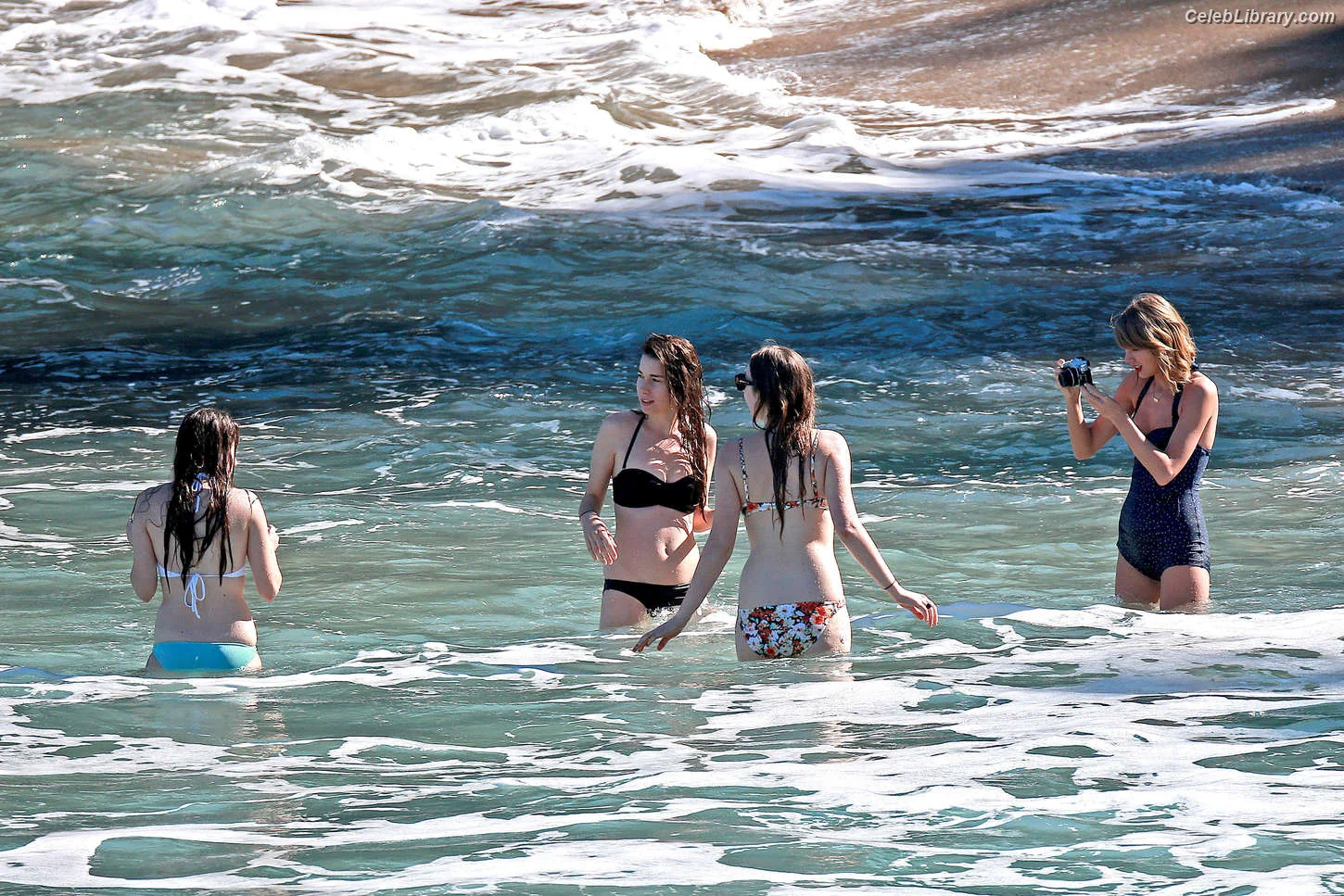 Haim Sisters photo 20 of 253