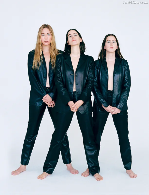 Haim Sisters photo 4 of 254