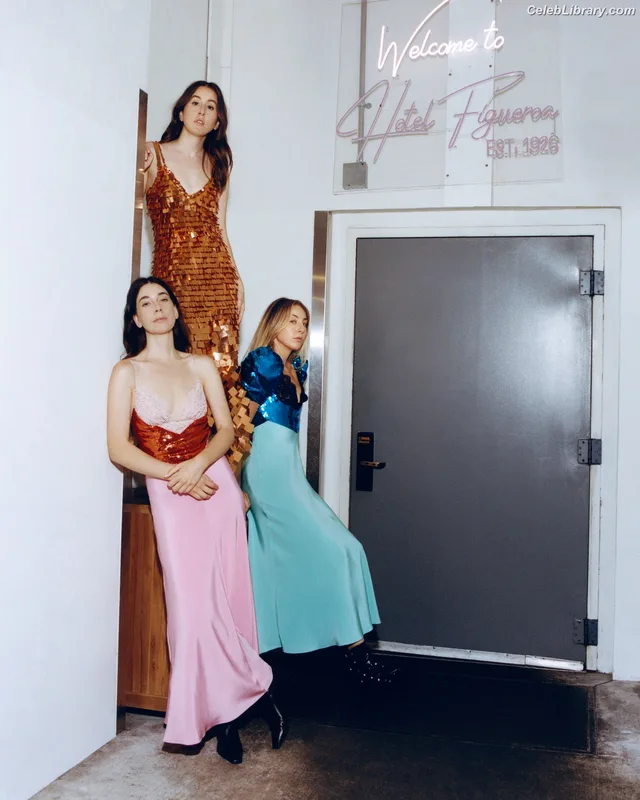 Haim Sisters photo 13 of 254