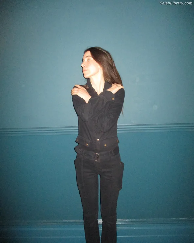 Haim Sisters photo 24 of 254