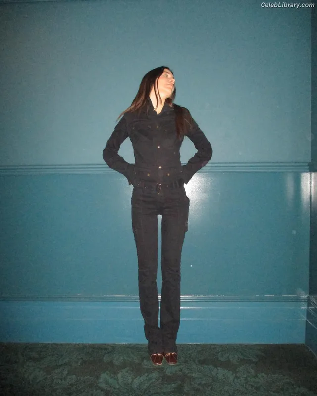 Haim Sisters photo 1 of 254