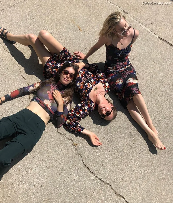 Haim Sisters photo 5 of 254