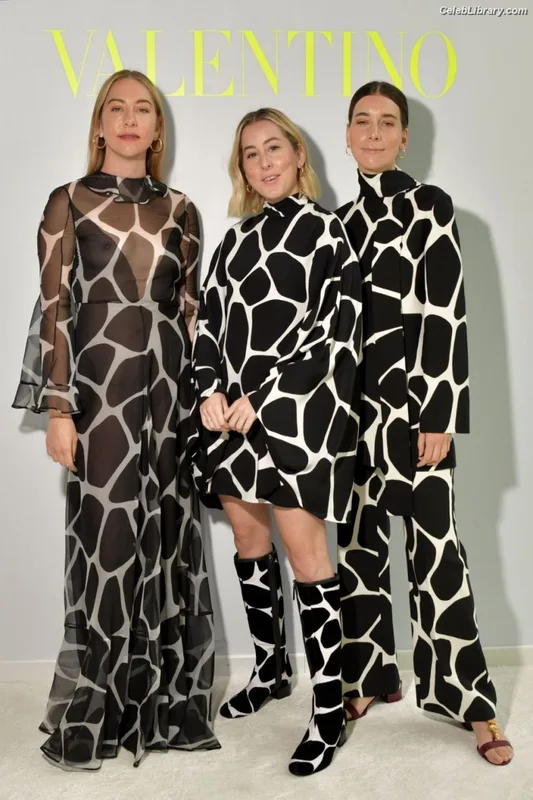 Haim Sisters photo 5 of 254
