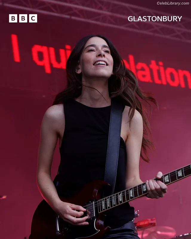 Haim Sisters photo 5 of 254