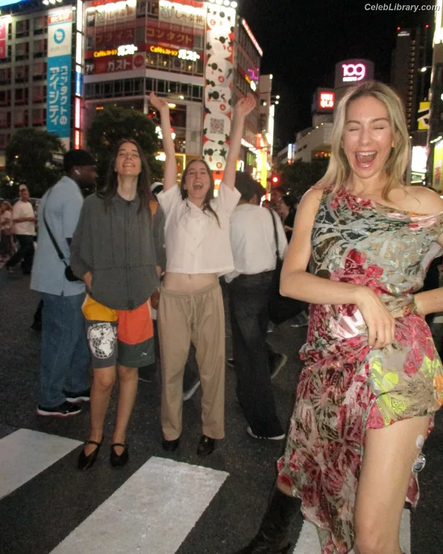 Haim Sisters photo 10 of 254