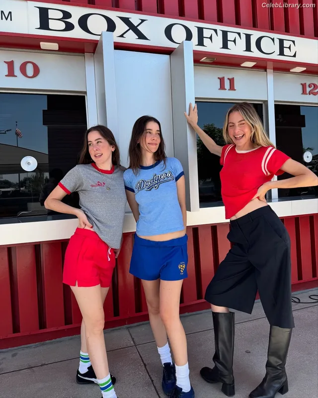 Haim Sisters photo 19 of 254