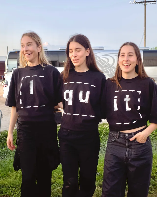 Haim Sisters photo 9 of 254