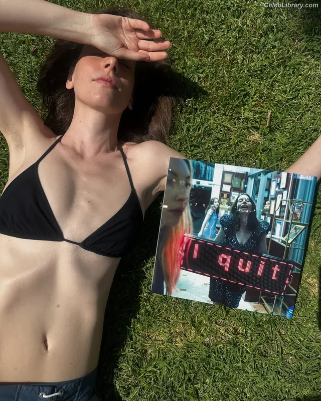 Haim Sisters photo 11 of 254
