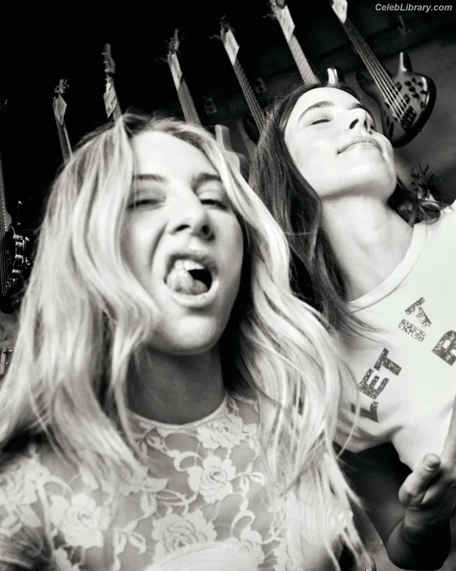 Haim Sisters photo 22 of 254