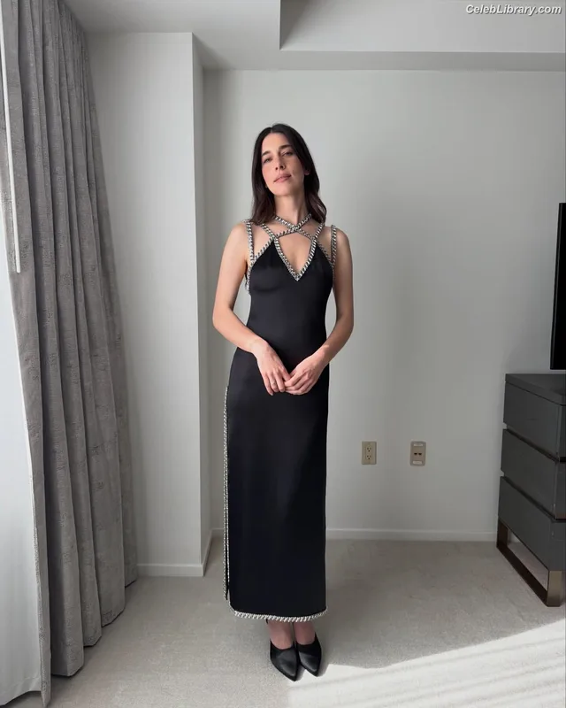 Haim Sisters photo 1 of 254
