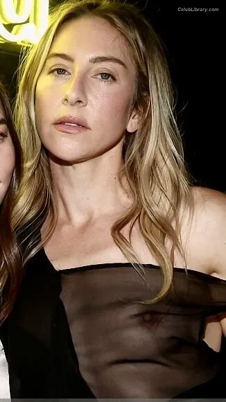 Haim Sisters photo 4 of 254
