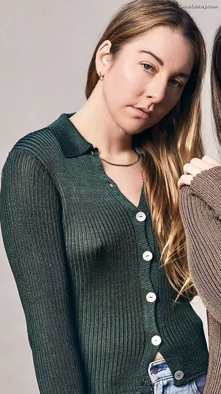 Haim Sisters photo 5 of 254