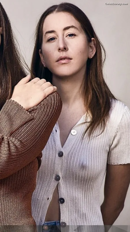 Haim Sisters photo 6 of 254