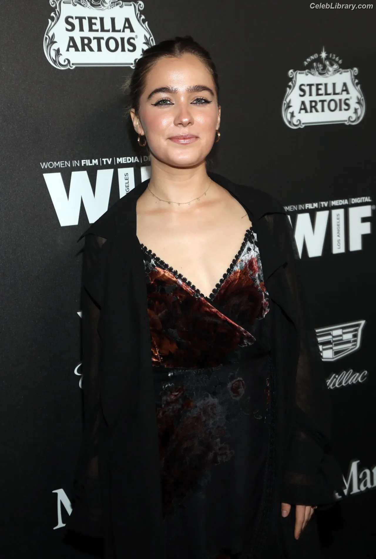 Haley Lu Richardson photo 1 of 710