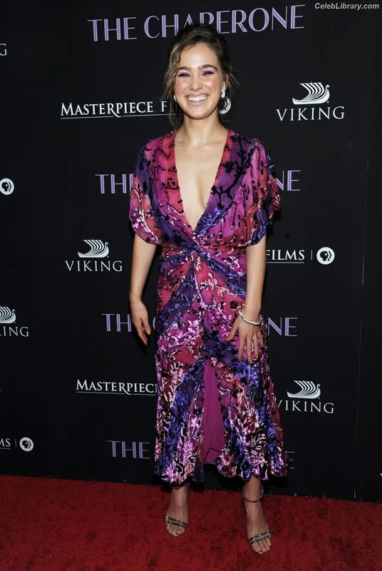 Haley Lu Richardson photo 5 of 711