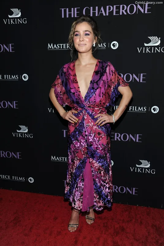 Haley Lu Richardson photo 8 of 711