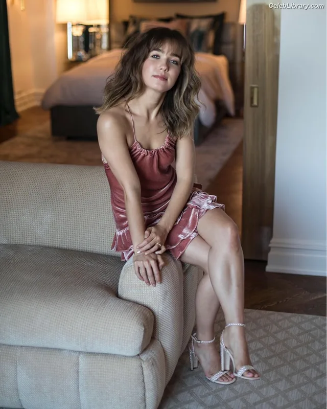 Haley Lu Richardson photo 8 of 711