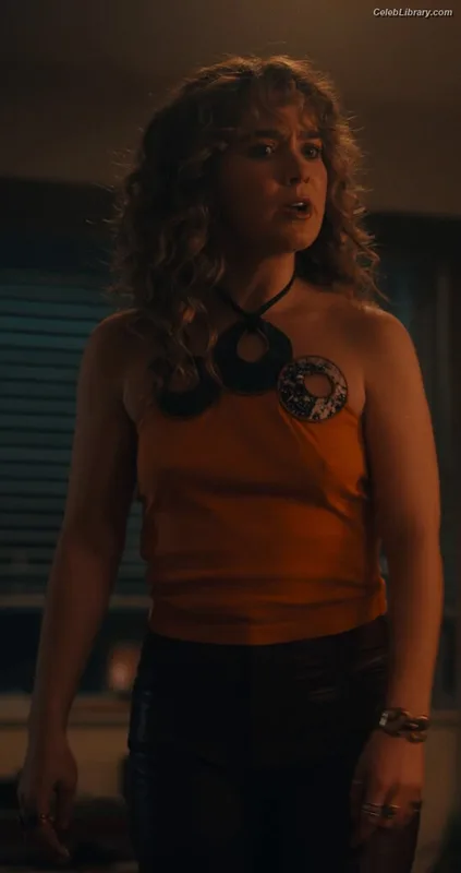 Haley Lu Richardson photo 23 of 711