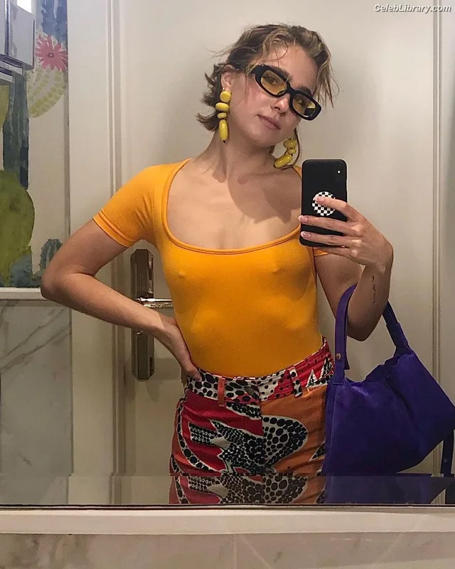 Haley Lu Richardson photo 15 of 711