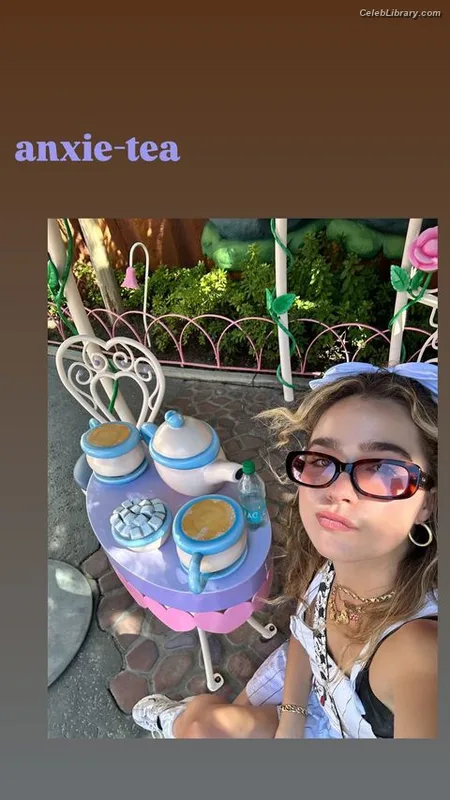 Haley Lu Richardson photo 15 of 711