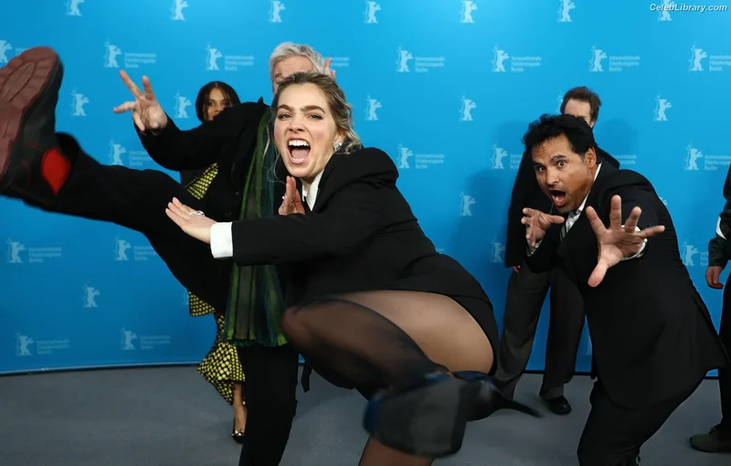 Haley Lu Richardson photo 18 of 711