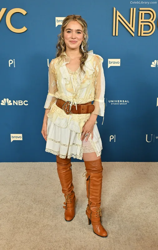 Haley Lu Richardson photo 3 of 711