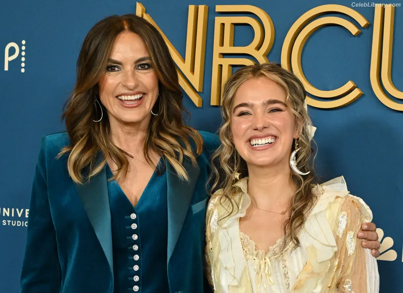 Haley Lu Richardson photo 4 of 711