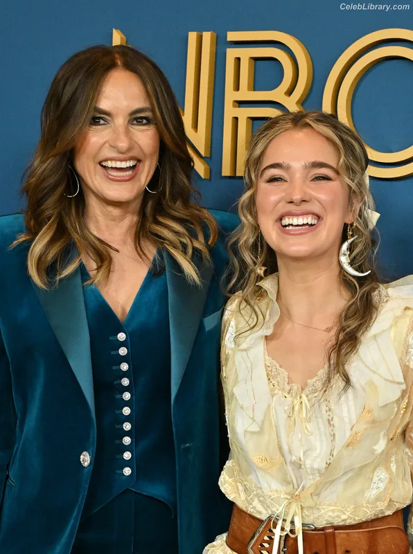 Haley Lu Richardson photo 5 of 711