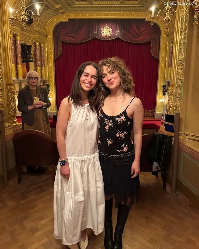 Haley Lu Richardson photo 24 of 711