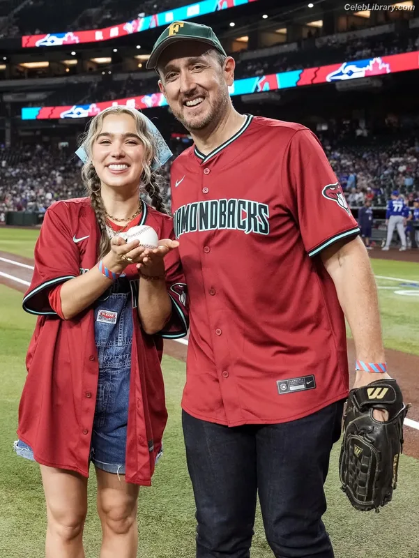 Haley Lu Richardson photo 16 of 711