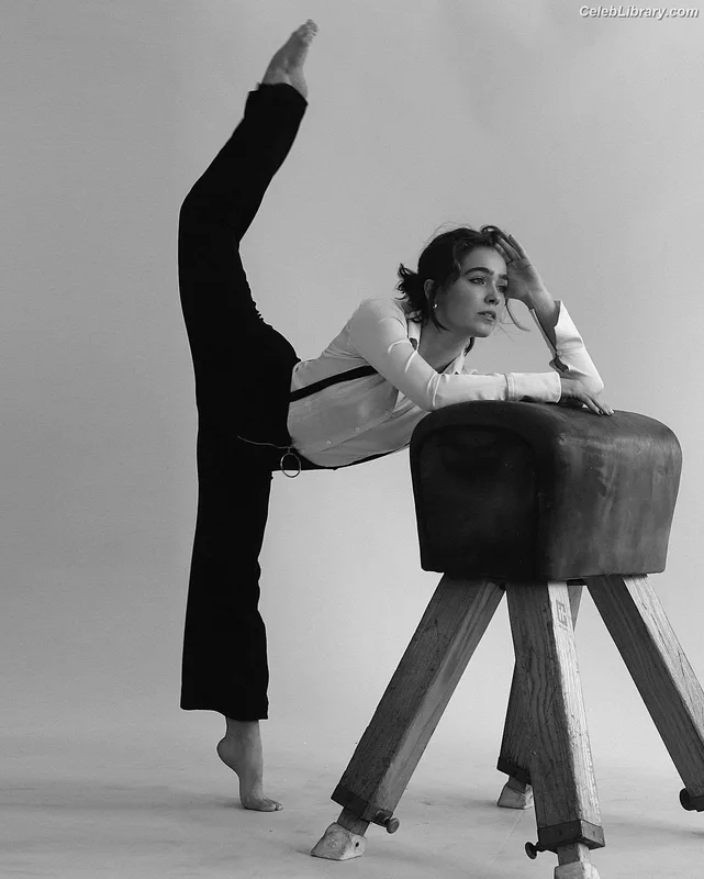 Haley Lu Richardson photo 16 of 711