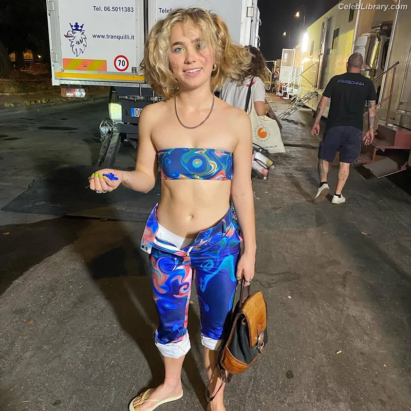 Haley Lu Richardson photo 18 of 711