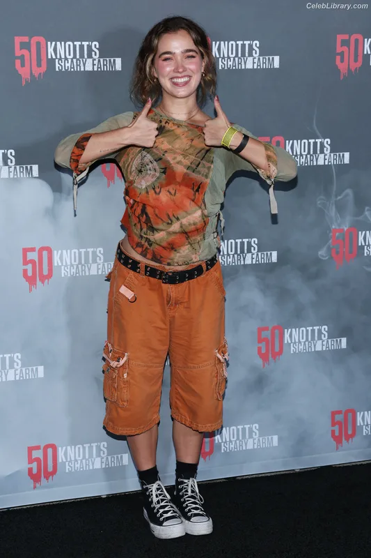 Haley Lu Richardson photo 13 of 711