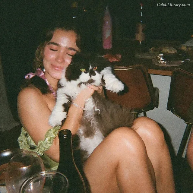 Haley Lu Richardson photo 3 of 711