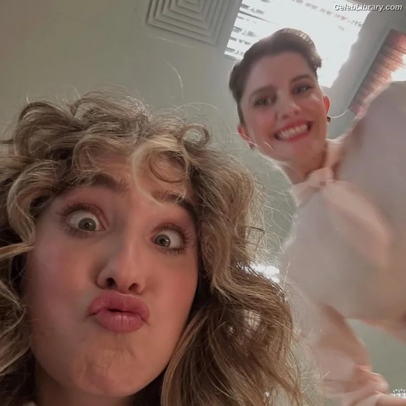 Haley Lu Richardson photo 16 of 711