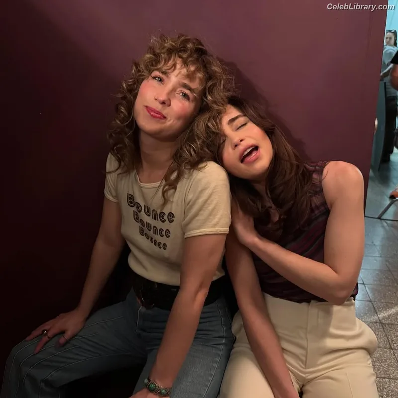 Haley Lu Richardson photo 21 of 711