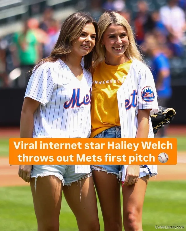 Haliey Welch photo 8 of 420