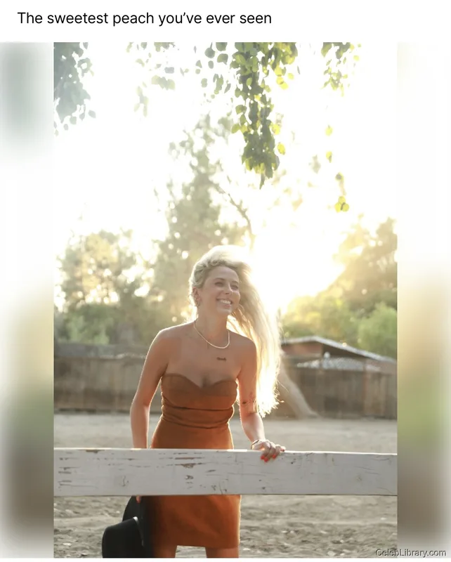 Haliey Welch photo 15 of 420