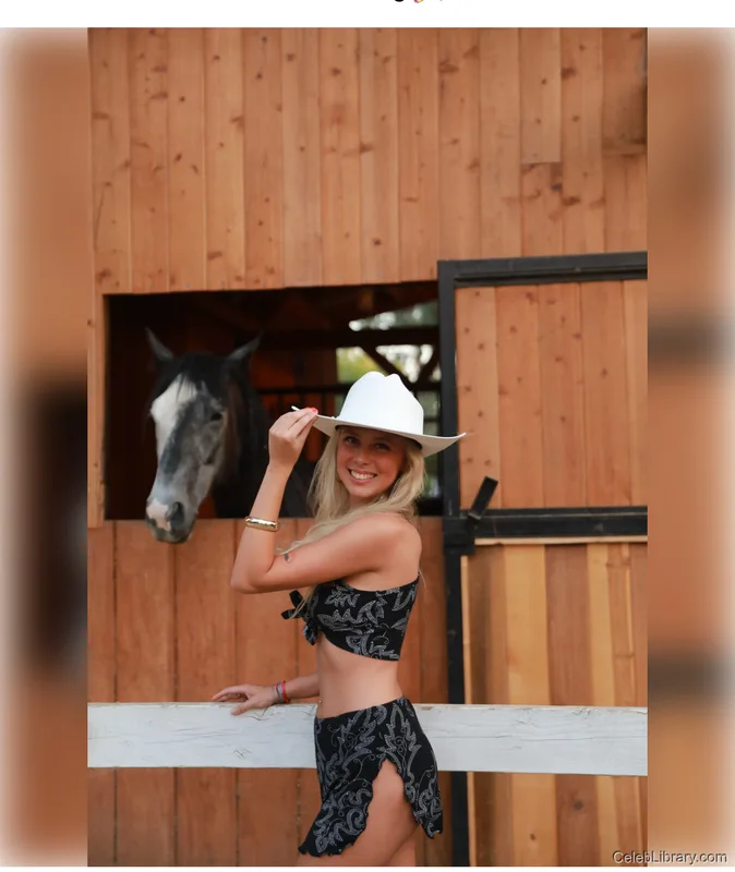 Haliey Welch photo 9 of 420