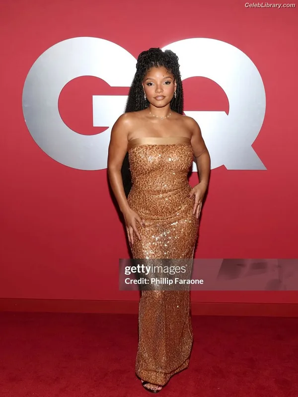 Halle Bailey photo 4 of 713
