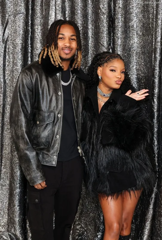 Halle Bailey photo 7 of 713