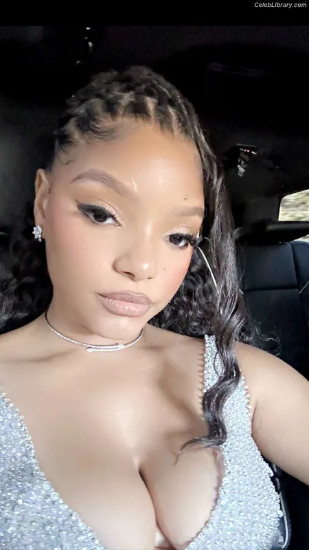 Halle Bailey photo 20 of 713